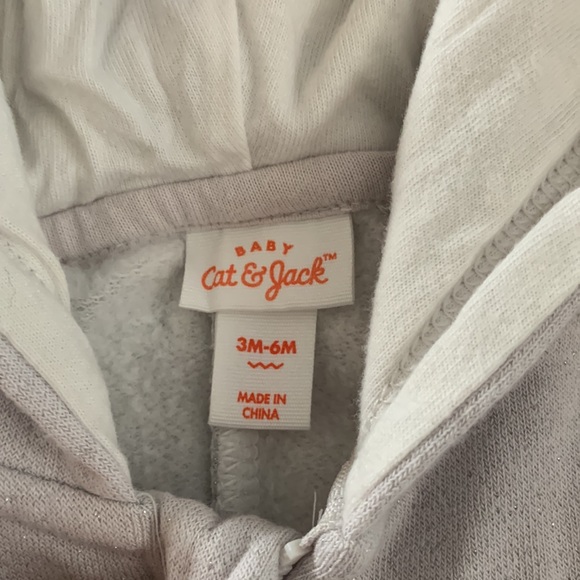 Adorable Sweeatsuit - Picture 3 of 4